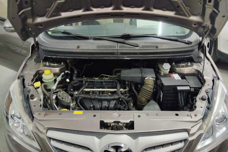 Used BAIC E Series 2013 Sedan 1.5L Manual Lotte Edition Engine Bay