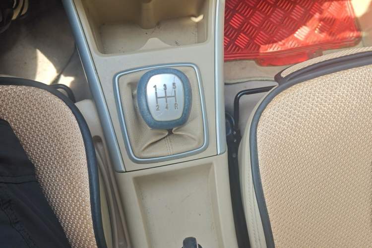 Used BAIC E Series 2013 Sedan 1.3L Manual Lotte Edition Gear Lever