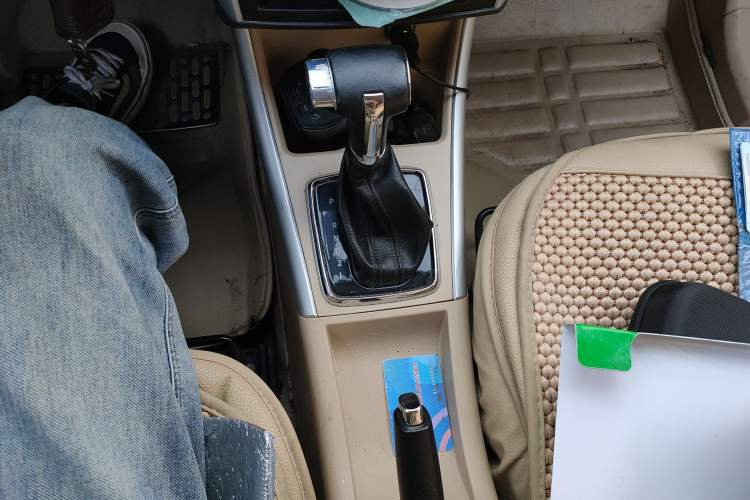 Used BAIC E Series 2013 Hatchback 1.5L Automatic Lotte Edition Gear Lever