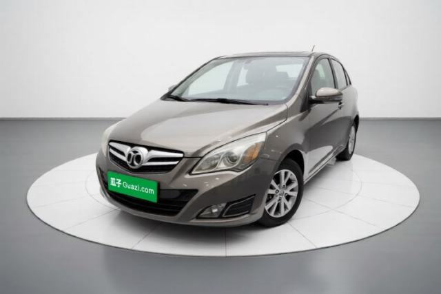 Ojetý BAIC E Series 2013 Sedan 1.5L Automatic Leshang Edition