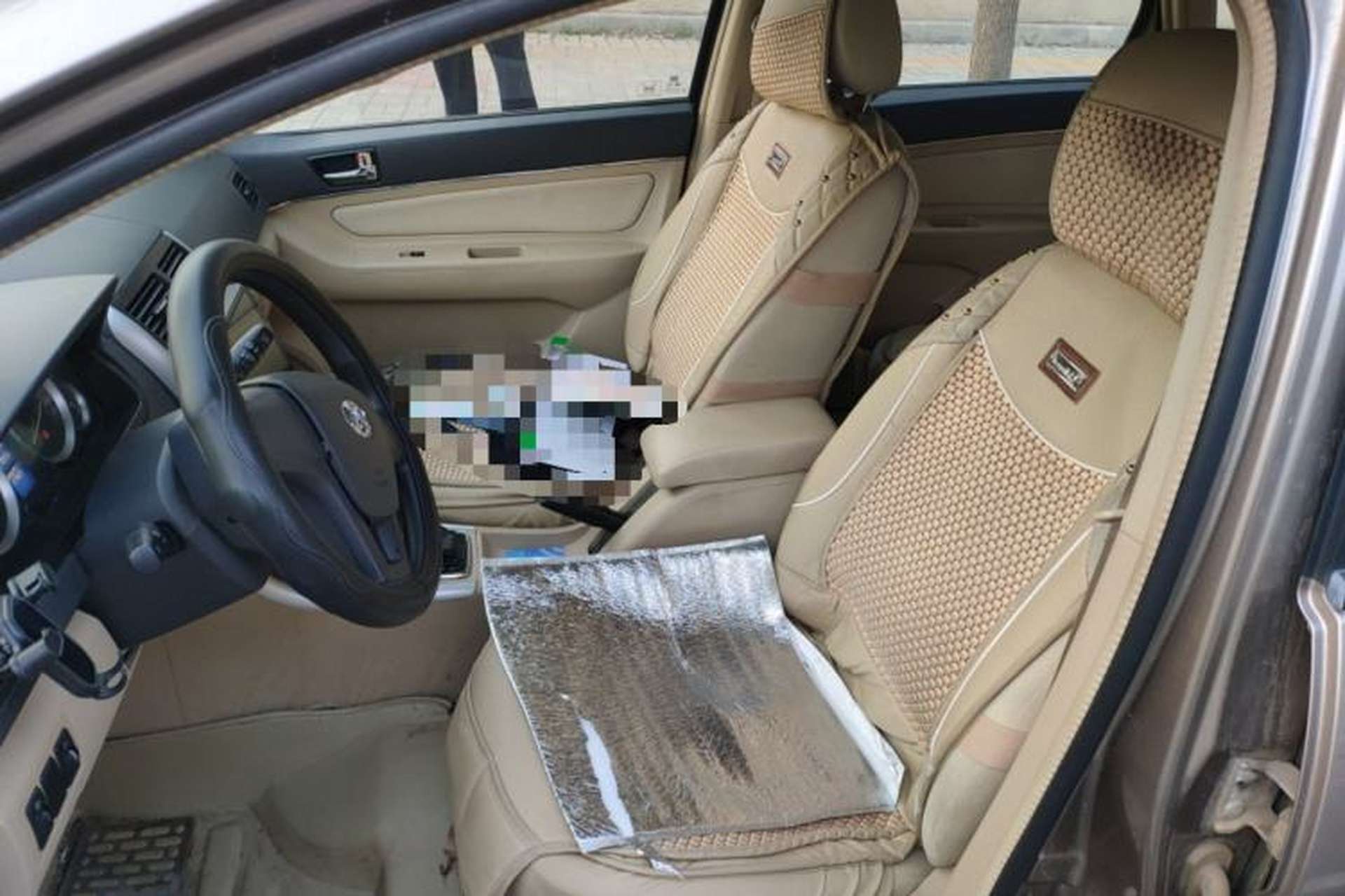 Used BAIC E Series 2013 Hatchback 1.5L Automatic Lotte Edition Left Front Seat