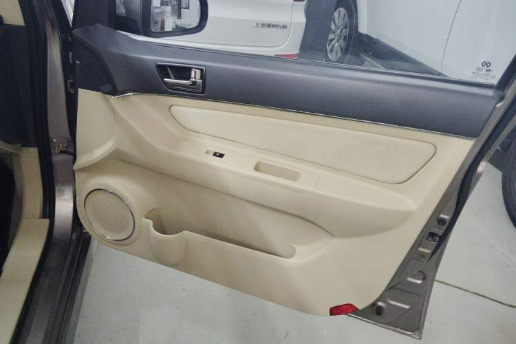 Used BAIC E Series 2013 Sedan 1.5L Manual Lotte Edition Right Front Door Interior