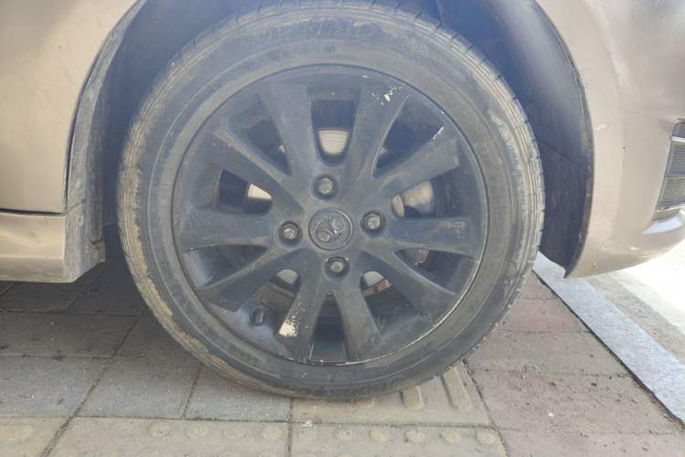 Used BAIC E Series 2013 Sedan 1.5L Manual Leshang Version Right Front Wheel Hub