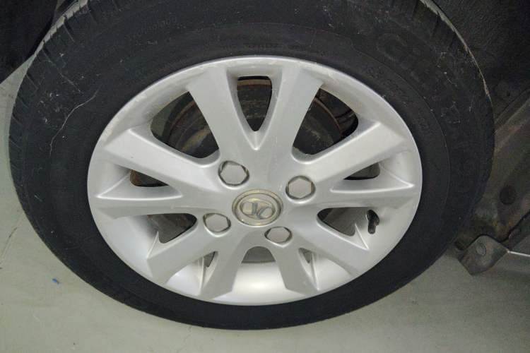 Used BAIC E Series 2013 Sedan 1.5L Manual Lotte Edition Right Rear Wheel Hub