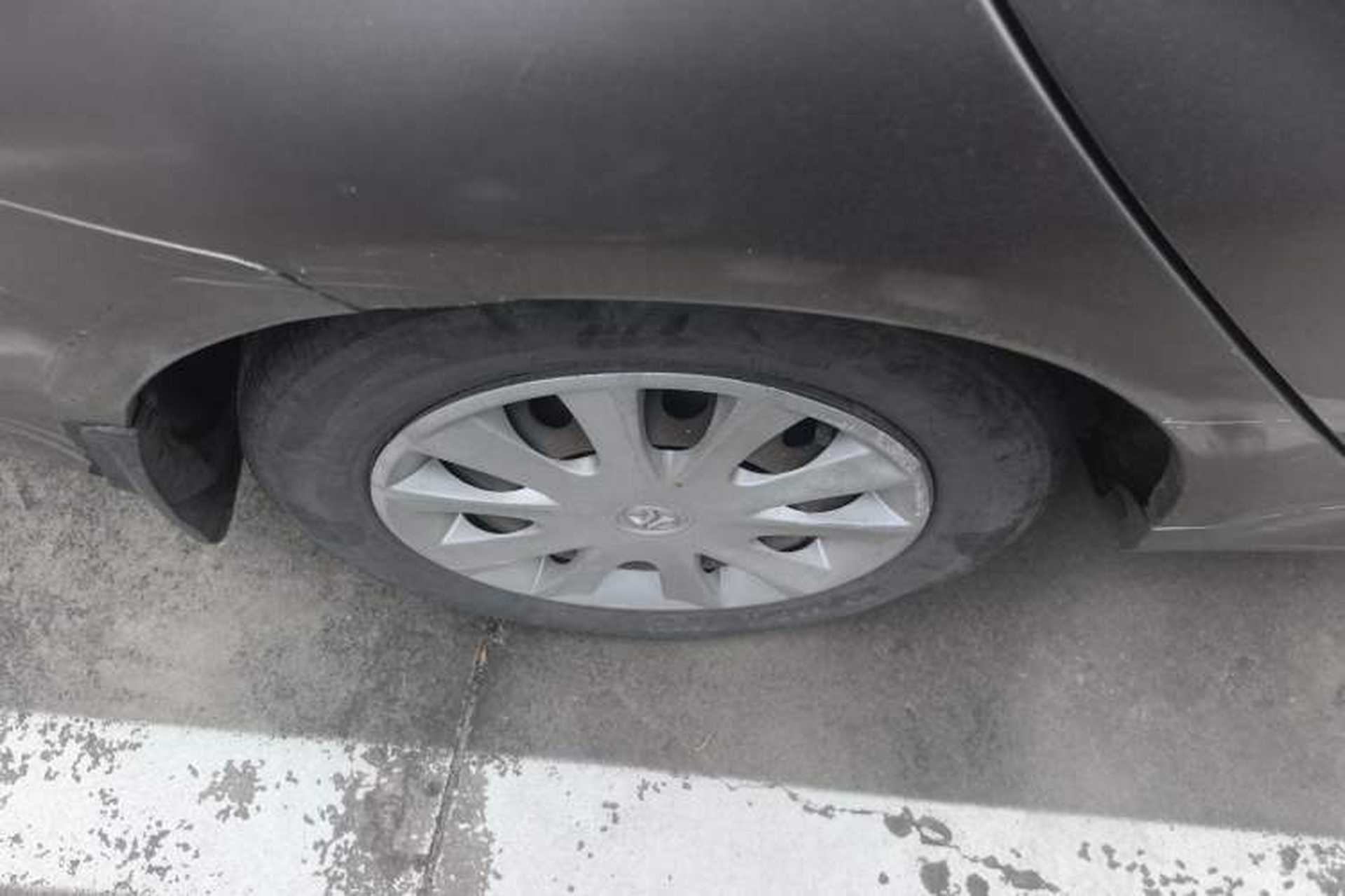 Used BAIC E Series 2013 Sedan 1.3L Manual Lotte Edition Right Rear Wheel Hub