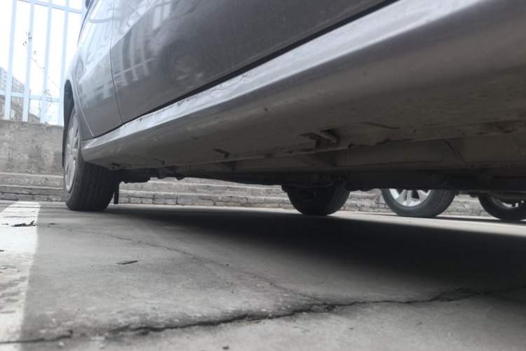 Used BAIC E Series 2013 Sedan 1.3L Manual Lotte Edition Right Side Sill