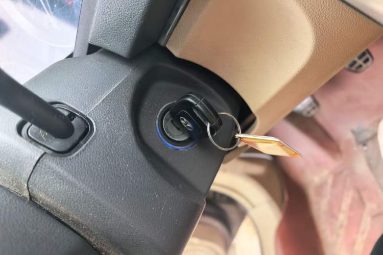 Used BAIC E Series 2013 Sedan 1.3L Manual Special Offer Edition Vehicle Key