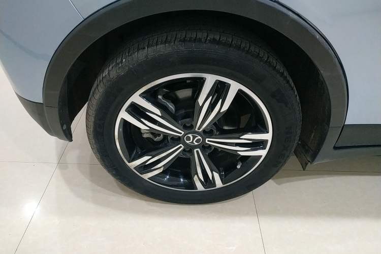 Used BAIC New Energy Beijing EX3 2019 R600 Jingshang Edition Right Rear Wheel Hub