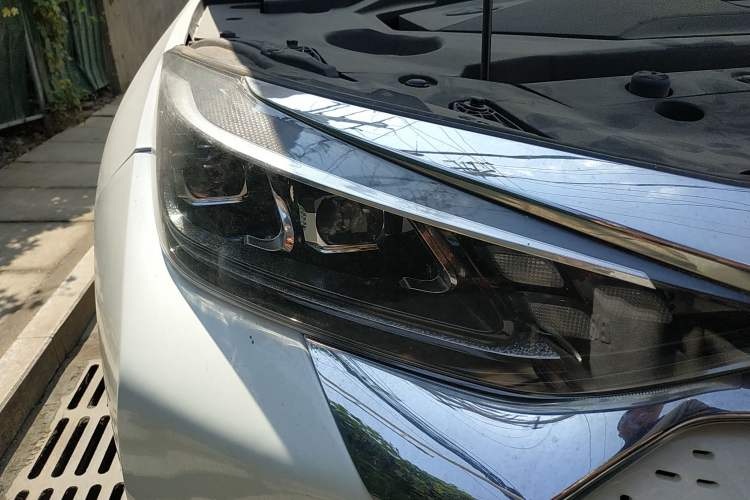 Used BAIC New Energy Beijing EX5 2019 Yuefeng Edition Right Front Headlight
