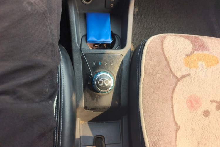 Used BAIC New Energy EC 2017 EC180 Elegant Edition Gear Lever