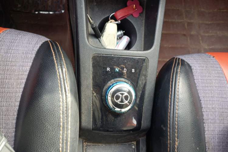 Used BAIC New Energy EC 2017 EC180 Elegant Edition Gear Lever
