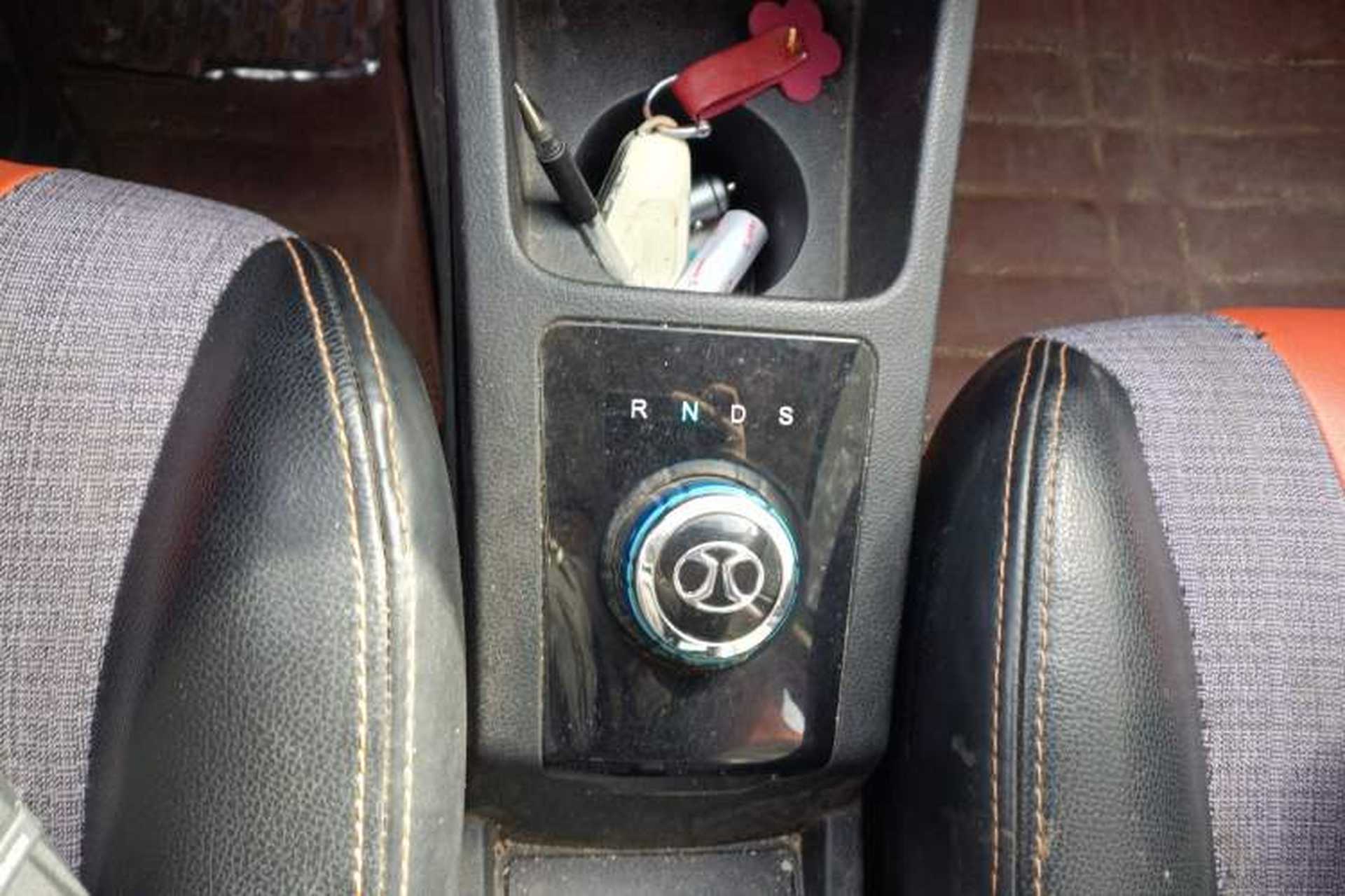 Used BAIC New Energy EC 2017 EC180 Elegant Edition Gear Lever