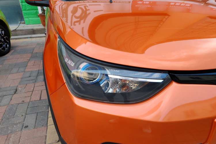 Used BAIC New Energy EC 2017 EC200 Elegant Edition Right Front Headlight
