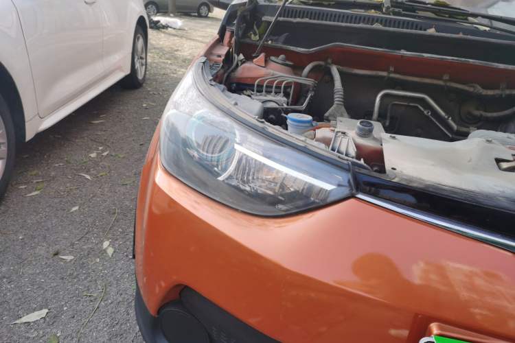 Used BAIC New Energy EC 2017 EC180 Elegant Edition Right Front Headlight
