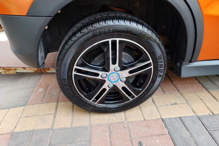 Used BAIC New Energy EC 2017 EC200 Elegant Edition Right Rear Wheel Hub