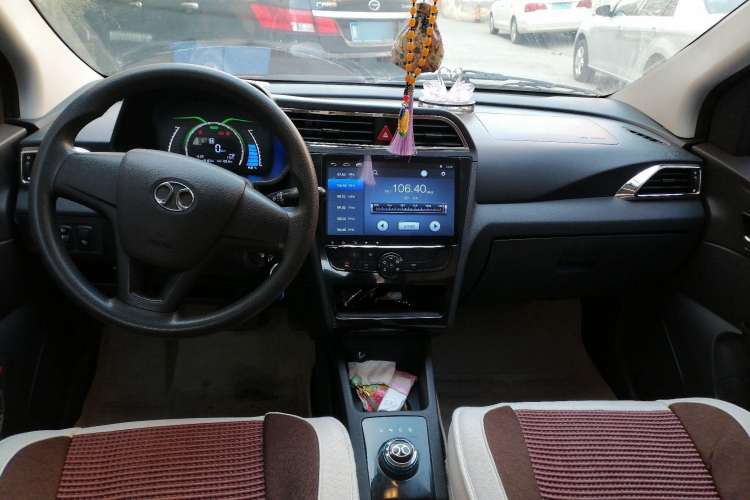Used BAIC New Energy EC 2017 EC180 Dynamic Edition Center Console