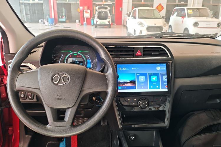 Used BAIC New Energy EC 2017 EC200 Dynamic Edition Center Console