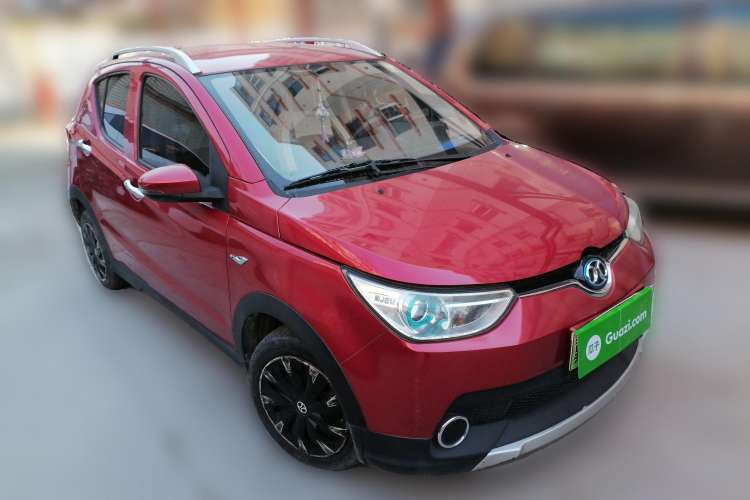 Used BAIC New Energy EC 2017 EC180 Dynamic Edition Front Right 45 Deg