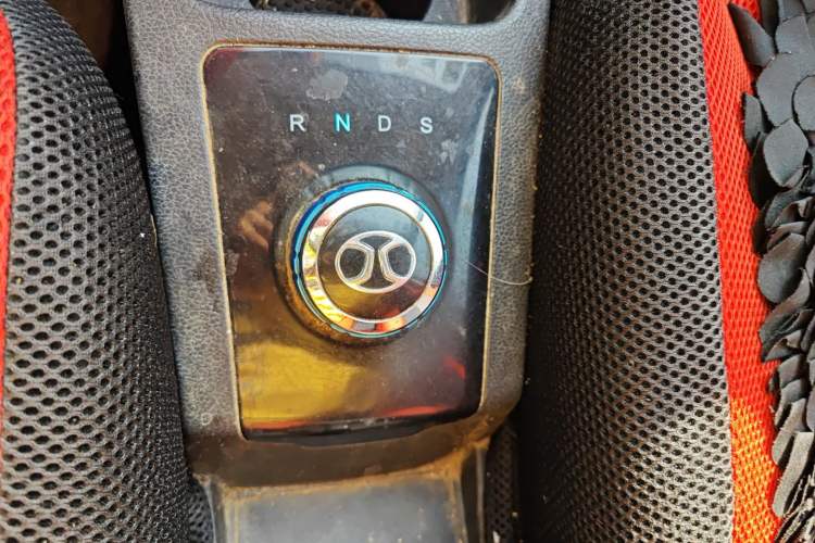 Used BAIC New Energy EC 2017 EC180 Dynamic Edition Gear Lever