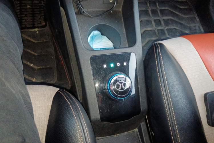 Used BAIC New Energy EC 2017 EC180 Elegant Edition Gear Lever