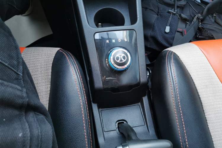 Used BAIC New Energy EC 2017 EC180 Dynamic Edition Gear Lever