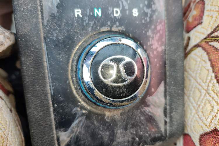 Used BAIC New Energy EC 2017 EC180 Elegant Edition Gear Lever