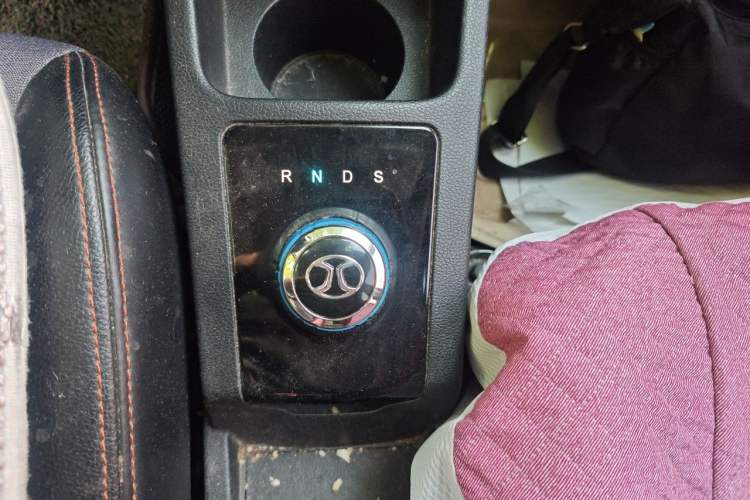Used BAIC New Energy EC 2017 EC180 Dynamic Edition Gear Lever