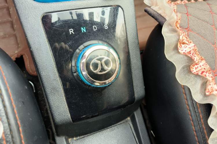 Used BAIC New Energy EC 2017 EC180 Dynamic Edition Gear Lever