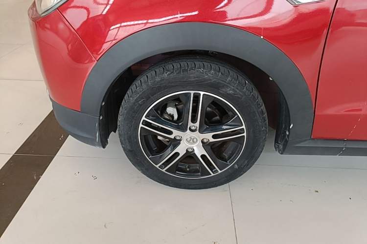 Used BAIC New Energy EC 2017 EC200 Dynamic Edition Left Front Wheel Hub