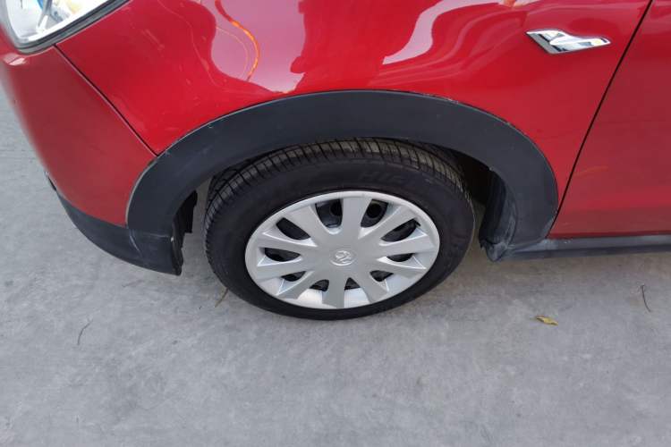 Used BAIC New Energy EC 2017 EC180 Dynamic Edition Left Front Wheel Hub
