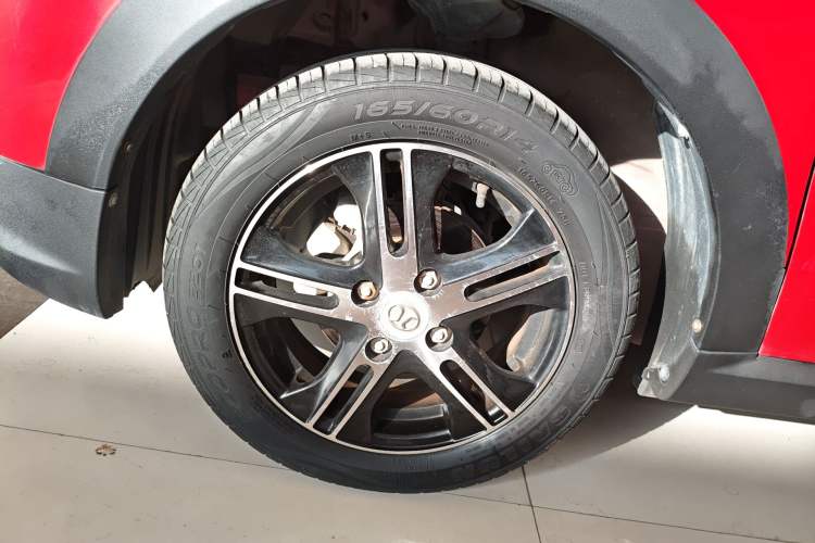 Used BAIC New Energy EC 2017 EC200 Dynamic Edition Left Front Wheel Hub