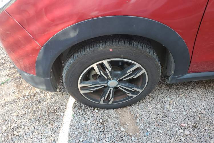 Used BAIC New Energy EC 2017 EC180 Dynamic Edition Left Front Wheel Hub
