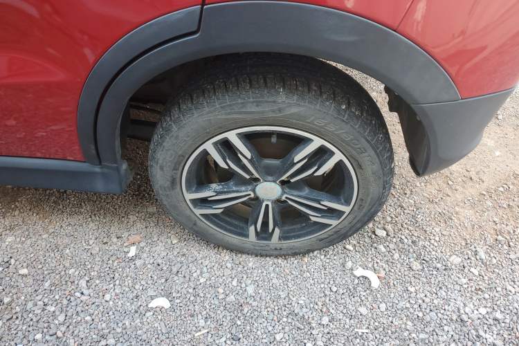 Used BAIC New Energy EC 2017 EC180 Dynamic Edition Left Rear Wheel Hub
