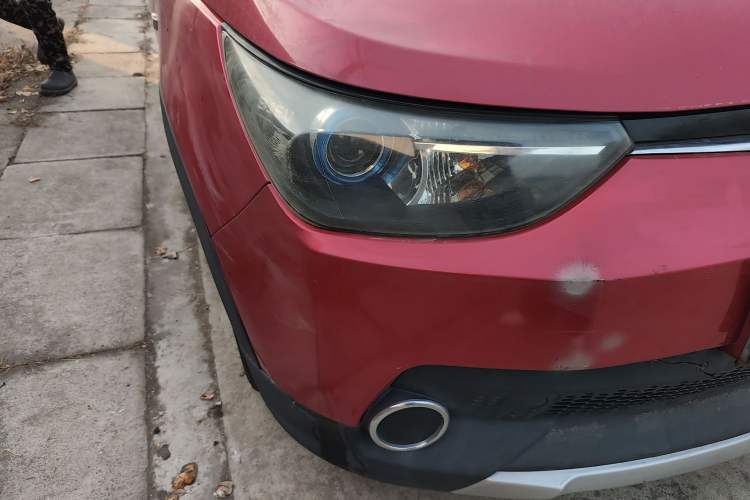 Used BAIC New Energy EC 2017 EC180 Elegant Edition Right Front Headlight