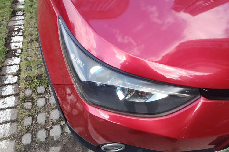 Used BAIC New Energy EC 2017 EC200 Elegant Edition Right Front Headlight
