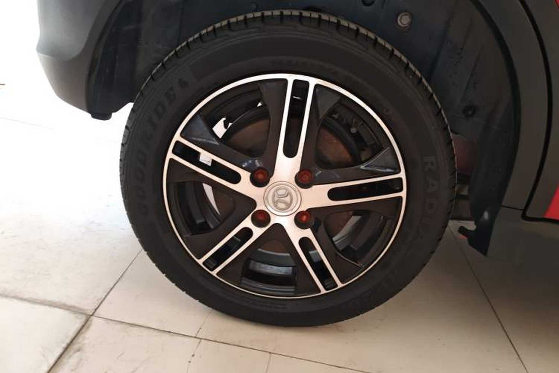 Used BAIC New Energy EC 2017 EC200 Dynamic Edition Right Rear Wheel Hub