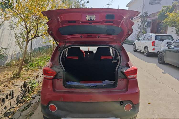 Used BAIC New Energy EC 2017 EC180 Dynamic Edition Trunk