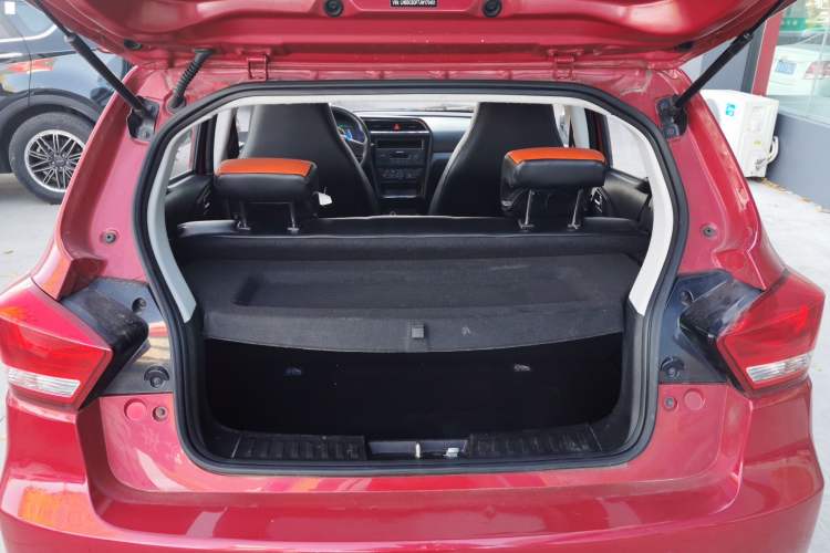 Used BAIC New Energy EC 2017 EC180 Dynamic Edition Trunk