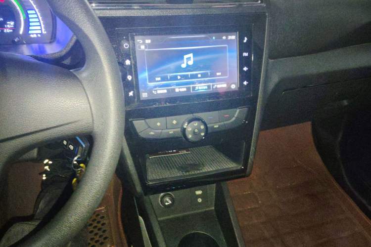 Used BAIC New Energy EC 2017 EC200 Elegant Edition Audio And AC Panel