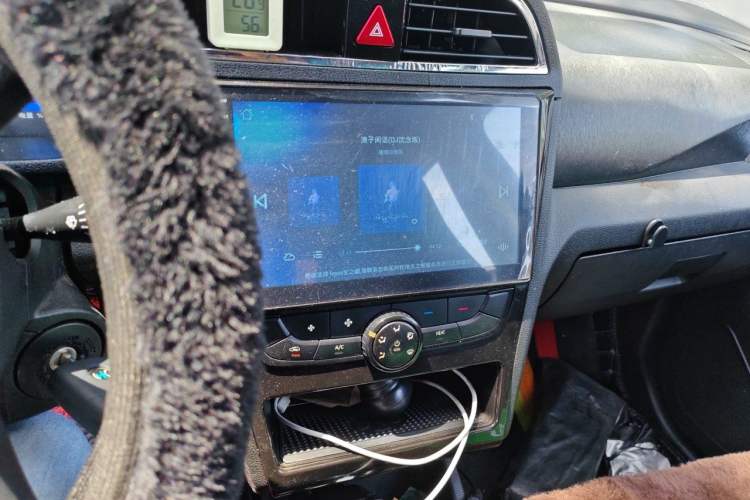Used BAIC New Energy EC 2017 EC180 Dynamic Edition Audio And AC Panel