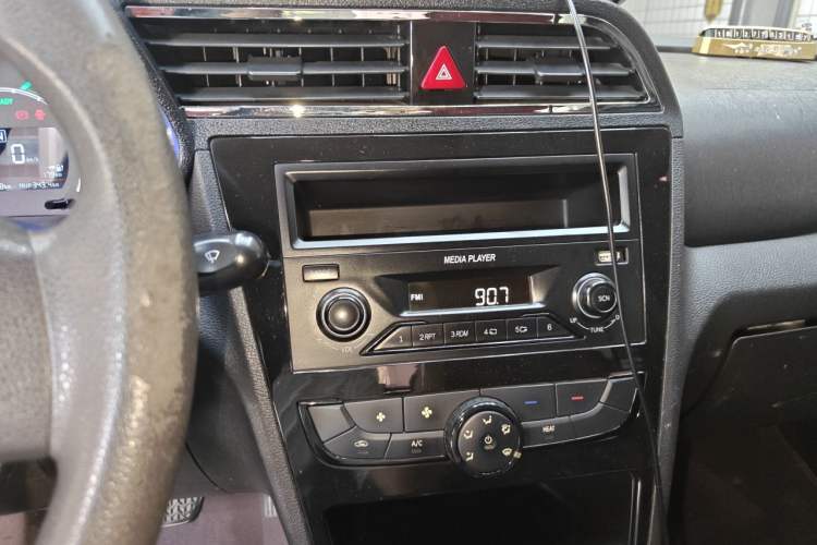 Used BAIC New Energy EC 2017 EC200 Dynamic Edition Audio And AC Panel
