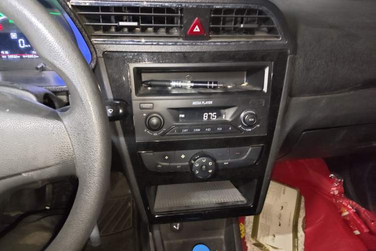 Used BAIC New Energy EC 2017 EC180 Dynamic Edition Audio And AC Panel