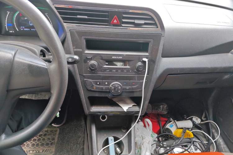 Used BAIC New Energy EC 2017 EC180 Dynamic Edition Audio And AC Panel