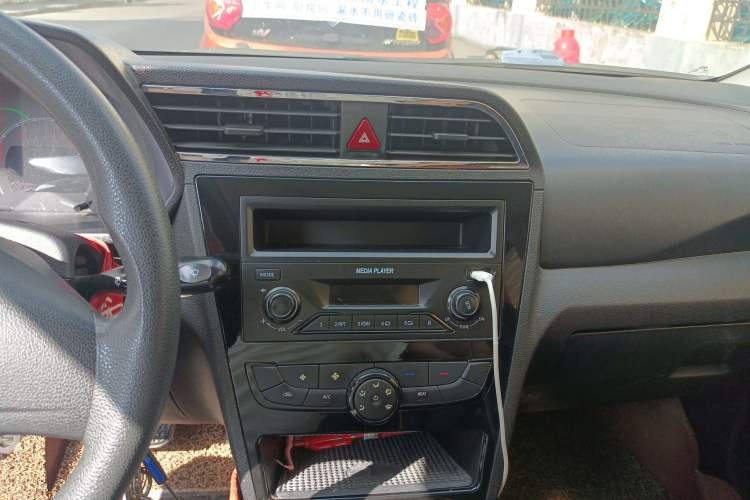 Used BAIC New Energy EC 2017 EC200 Dynamic Edition Audio And AC Panel