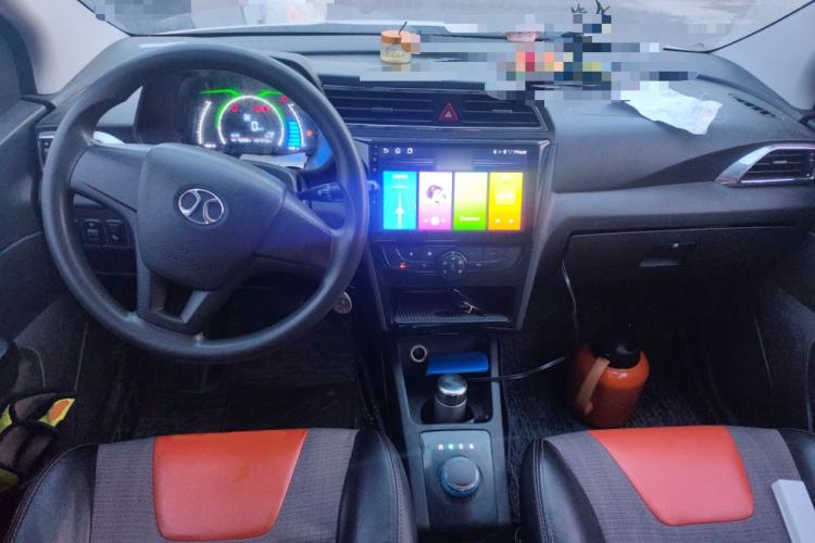 Used BAIC New Energy EC 2017 EC180 Dynamic Edition Center Console