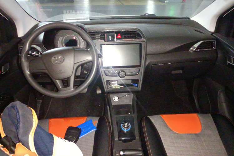 Used BAIC New Energy EC 2017 EC200 Dynamic Edition Center Console