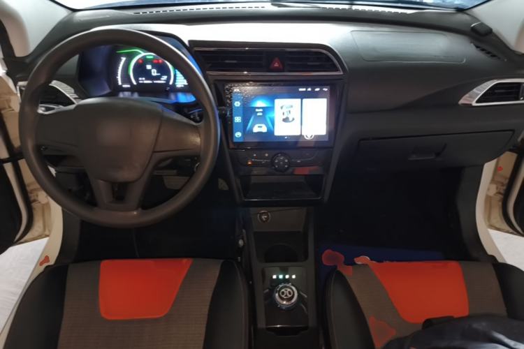 Used BAIC New Energy EC 2017 EC180 Dynamic Edition Center Console