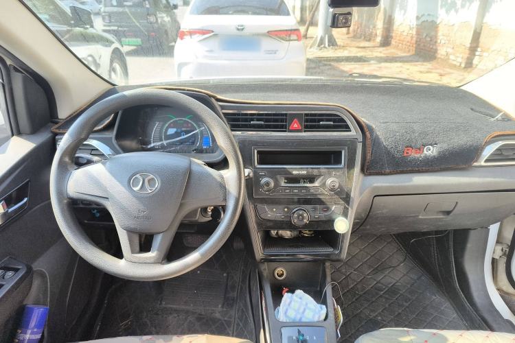 Used BAIC New Energy EC 2017 EC200 Dynamic Edition Center Console
