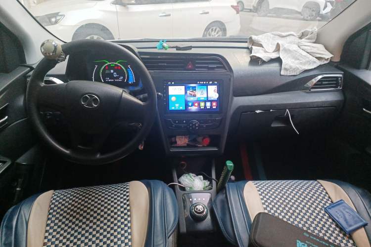 Used BAIC New Energy EC 2017 EC180 Dynamic Edition Center Console