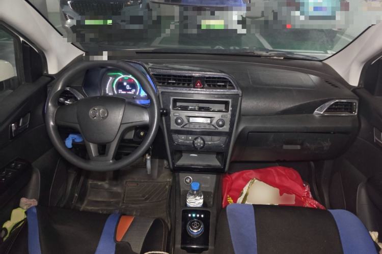 Used BAIC New Energy EC 2017 EC180 Dynamic Edition Center Console